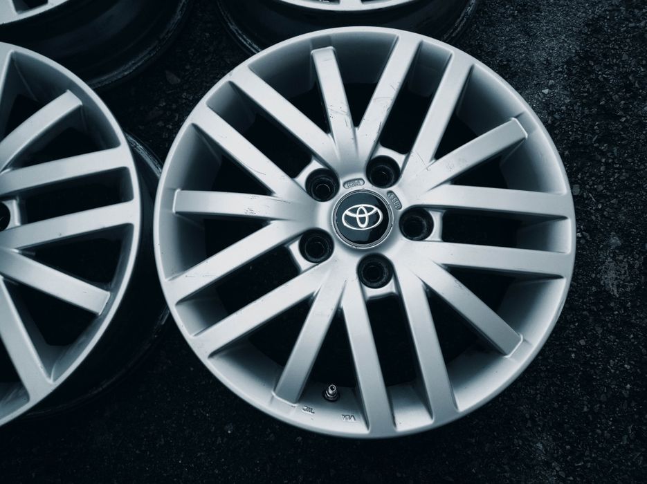 Тойота/Toyota - 16 цола 5x114,3 ; 4 бр. лети джанти