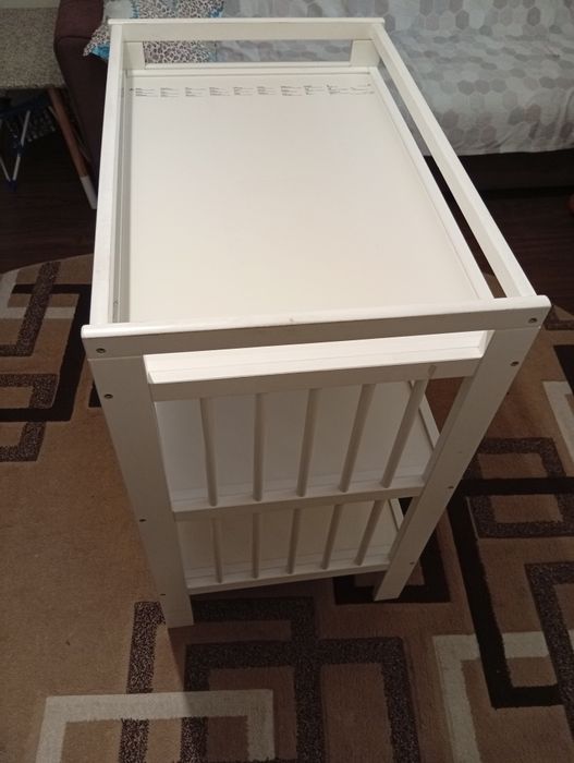 Masă de înfășat Ikea