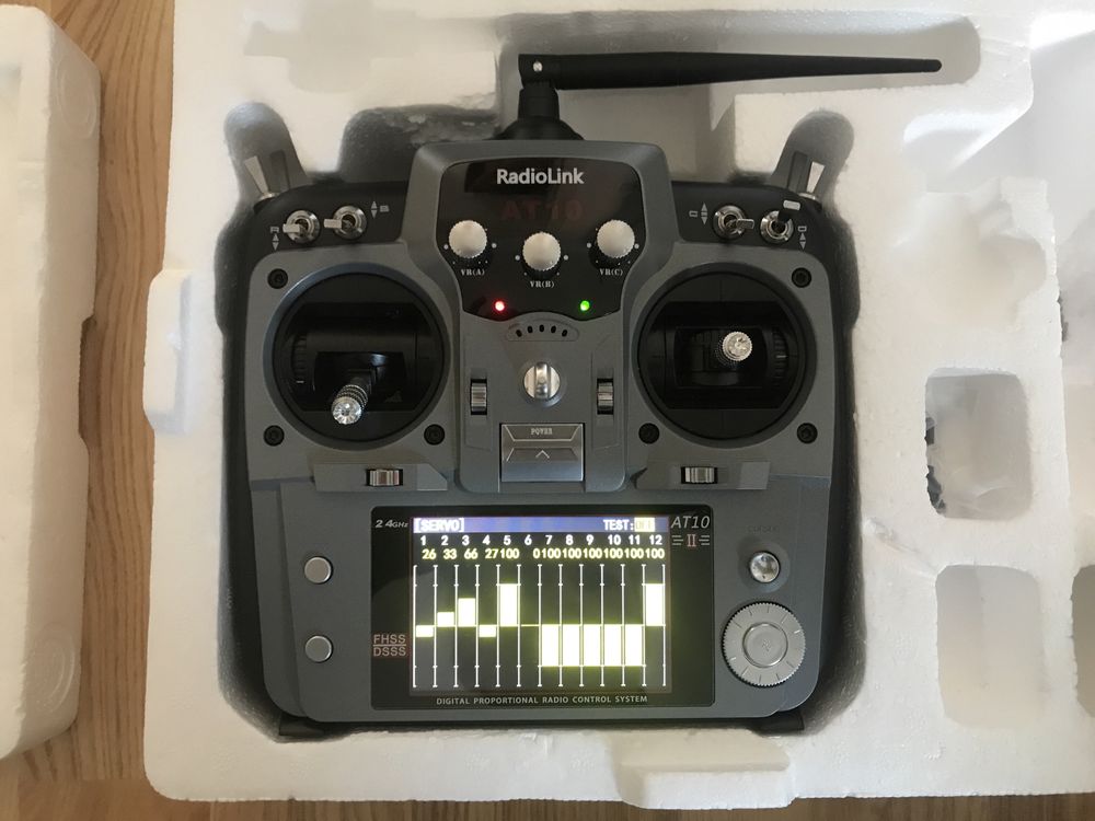 Telecomanda RC Radiolink AT10II + receptor, ca noua !!