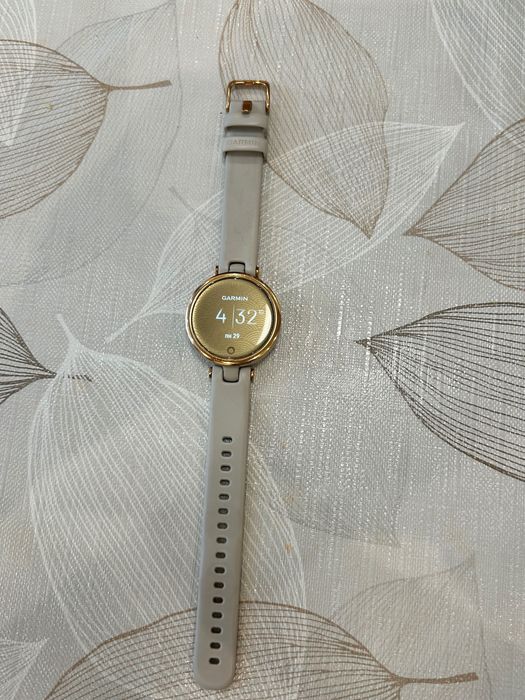 Смарт часовник Lily