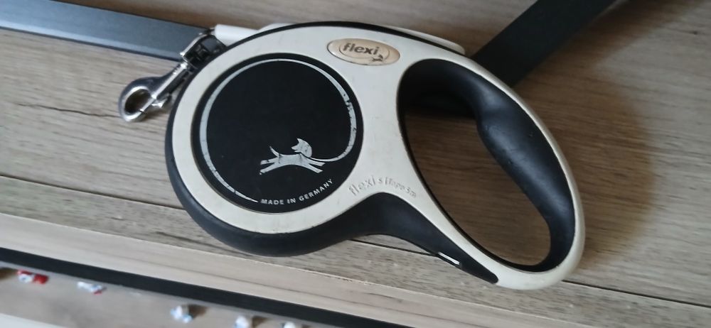 Lesă retractabilă.