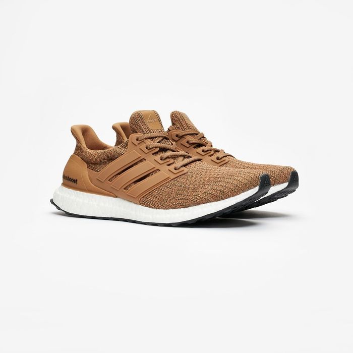 Vând adidașii originalii