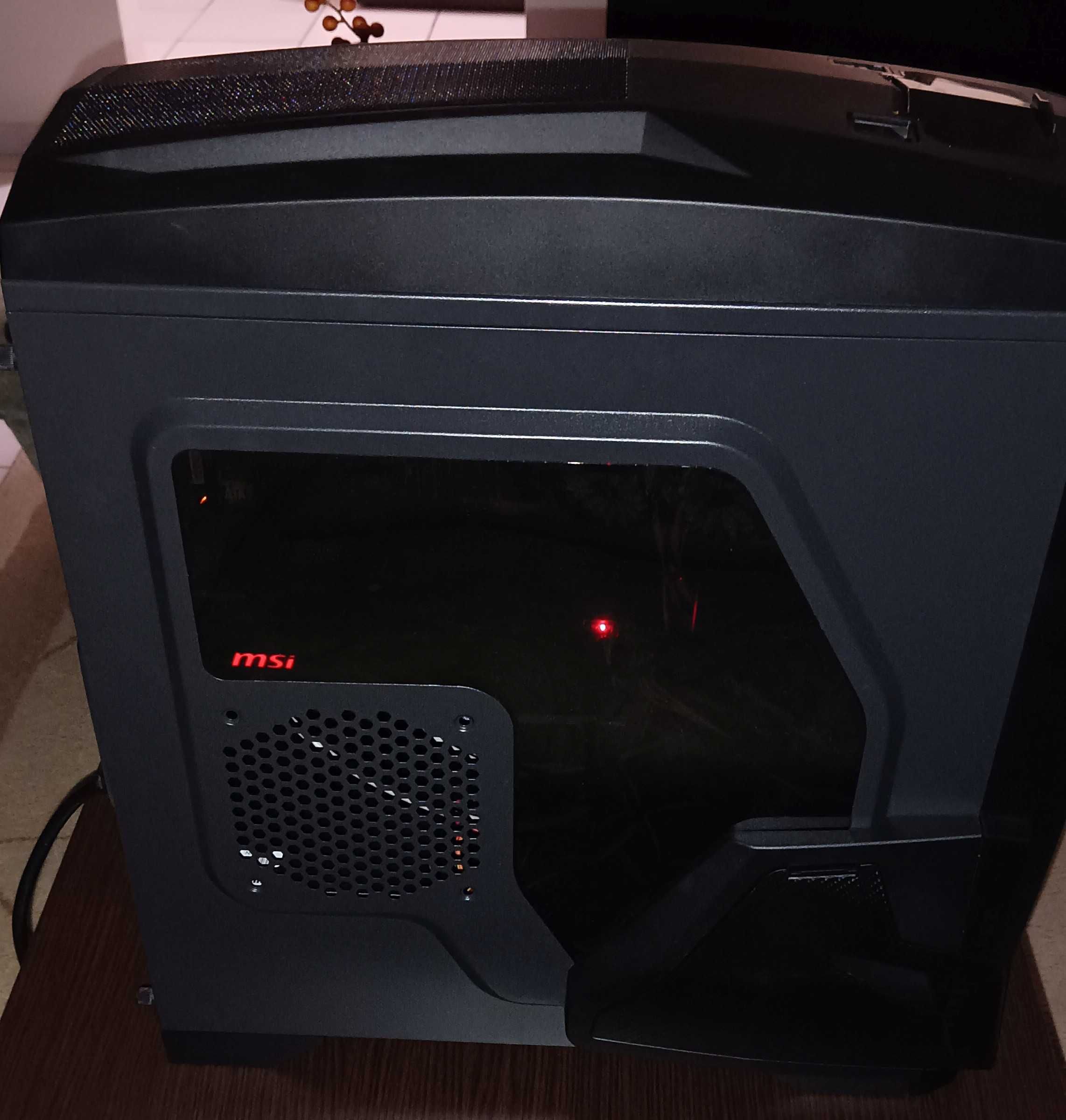 Геймърски компютри Intel AMD 16GB RAM SSD Vega 56 8GB DDR5