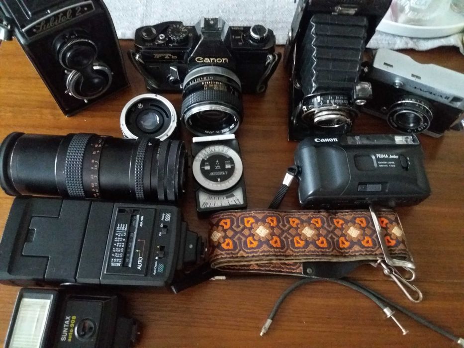 5 Aparate Foto clasice ORIGINALE pt. role 35mm film cu accesorii