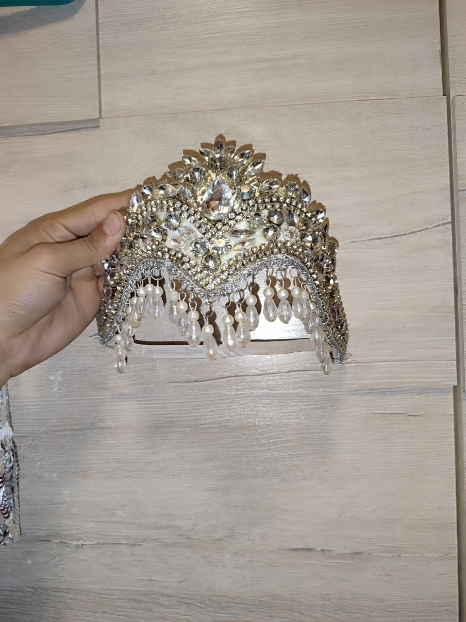 Karona tilla qosh