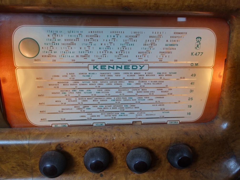 Radio pe lampi functional