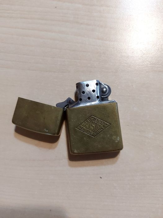 Brichetă veche funcțională