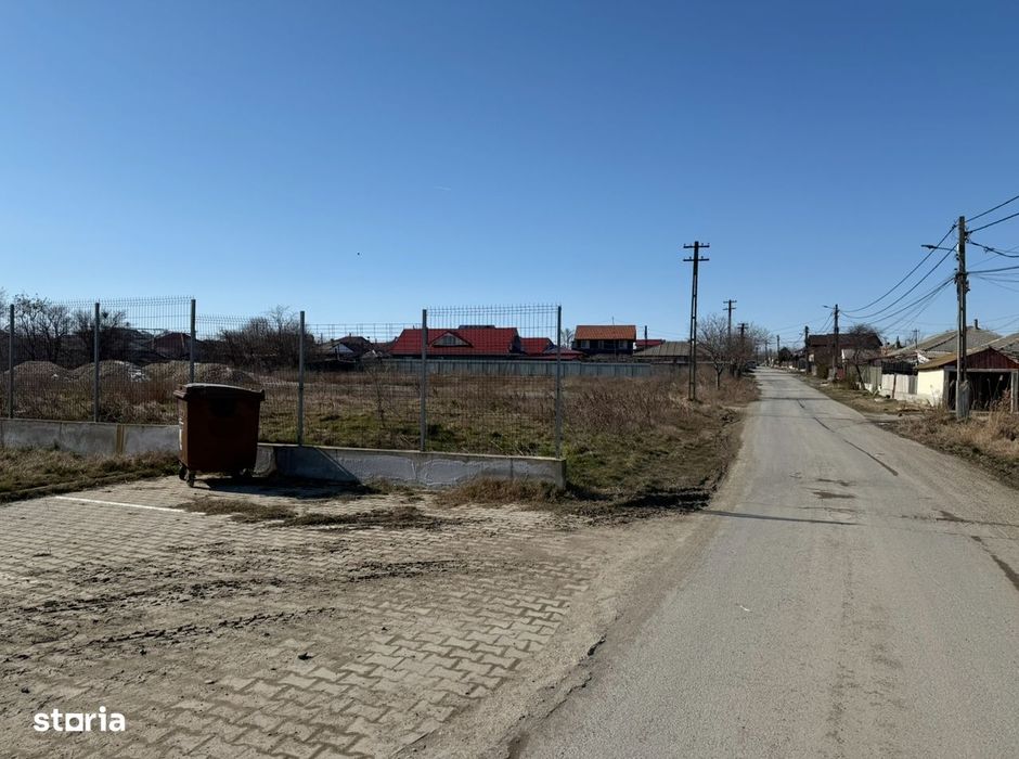 Teren de vânzare, utilități disponibile, aproape de mare
