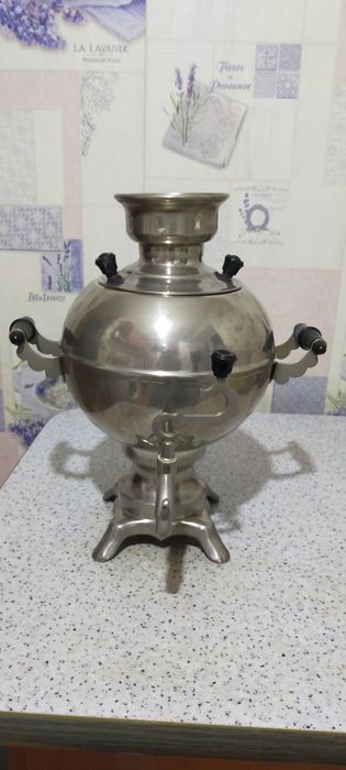 Продам самовар электрический новый советский,есть шнур,в отличном сост