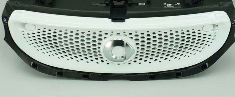 Smart 453 Fortwo/Forfour - предна решетка / бял цвят