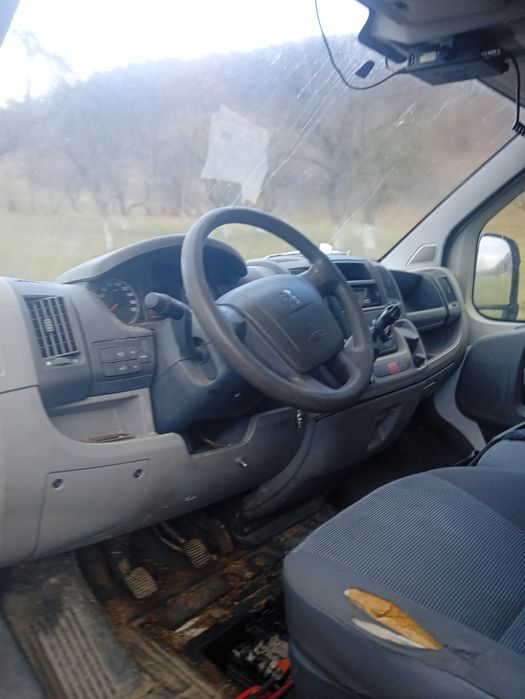 Vând duba Peugeot boxer