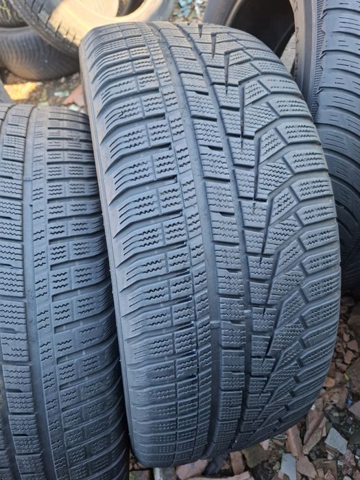 Vand 2 anvelope 235 50 19 hankook de iarna bune dot 2020