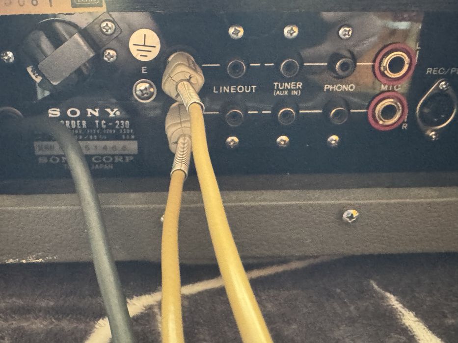 Magnetofon Sony Solid State Stereo Center 230 Recorder !