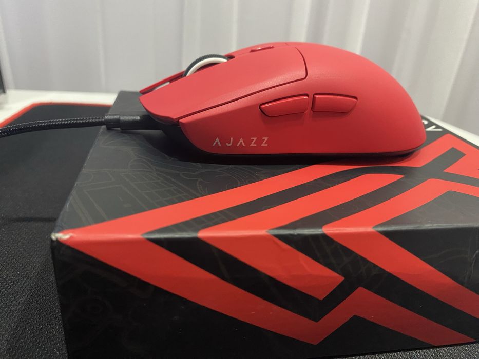 Продам игровую беспроводную мышь