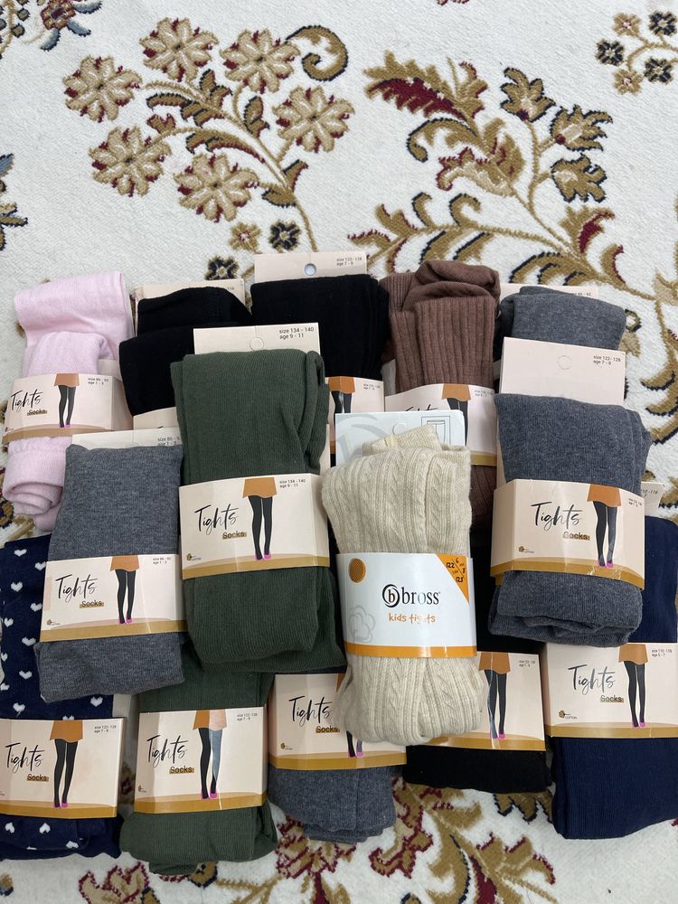 Продам колготки для девочек.