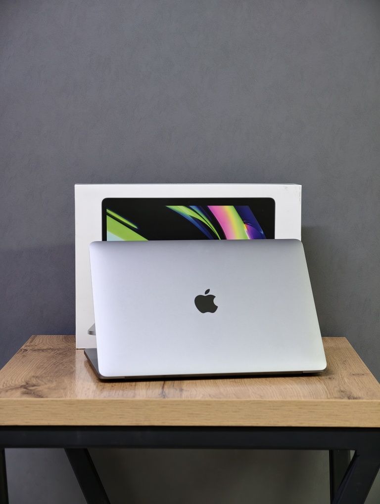 Macbook Pro M2 8/256 GB 17 циклов | Mobile Zone