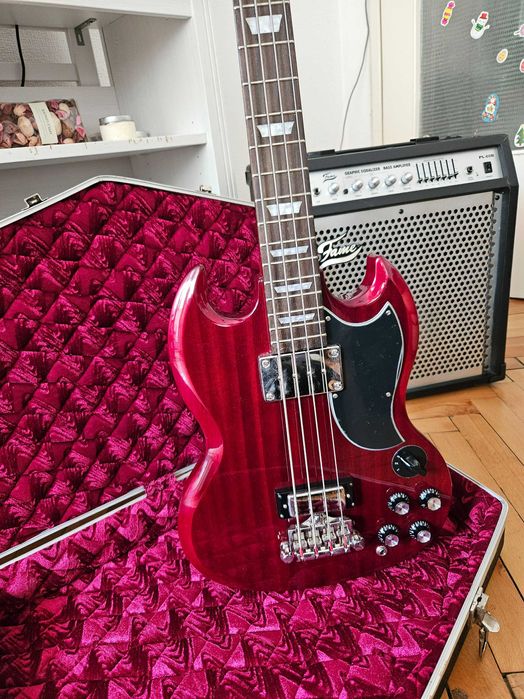 Бас китара Epiphone EB3 Bass SG Cherry + Coffin Case + Fame усилвател