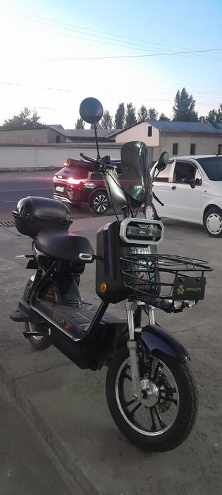 Elektro skuter sotiladi