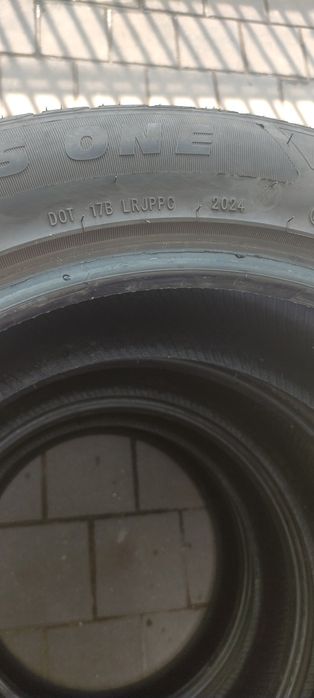 Продавам 4 броя гуми комплект  235/55/19 rock a/c one