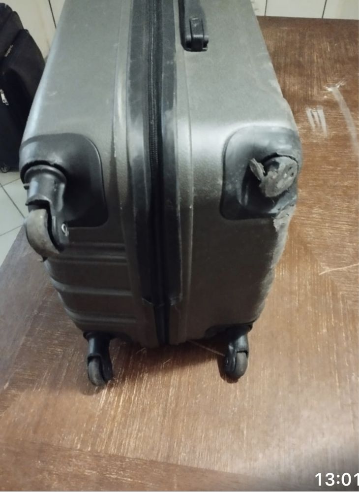 Пррдам чемоданы