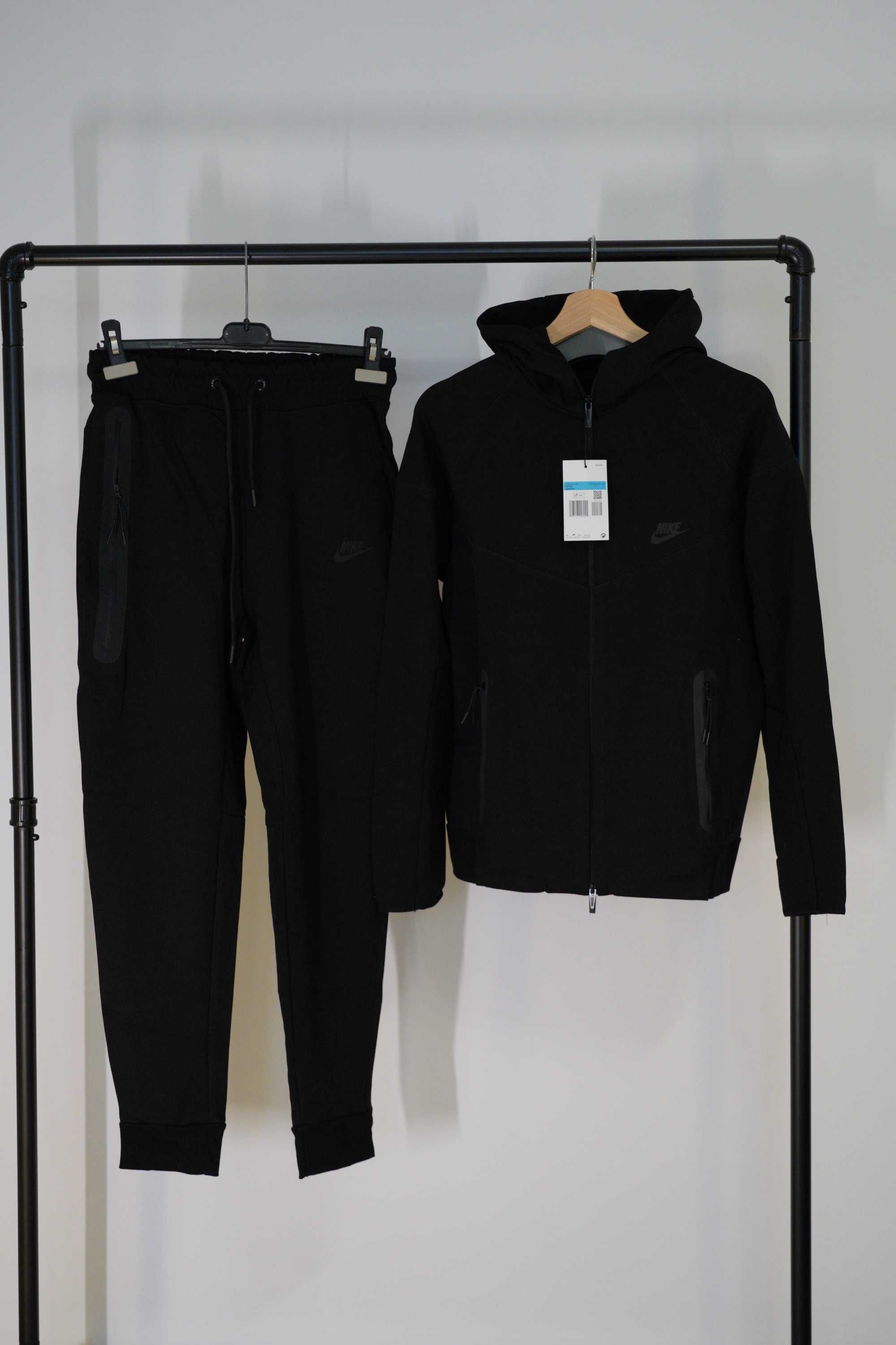 Trening Nike Tech Fleece, Modelul NOU 2024 - Calitate Premium SIGILAT