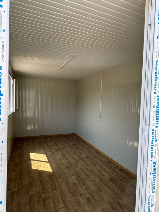 Vand containere birou, grup sanitar, cabina paza, vestiar, dormitor