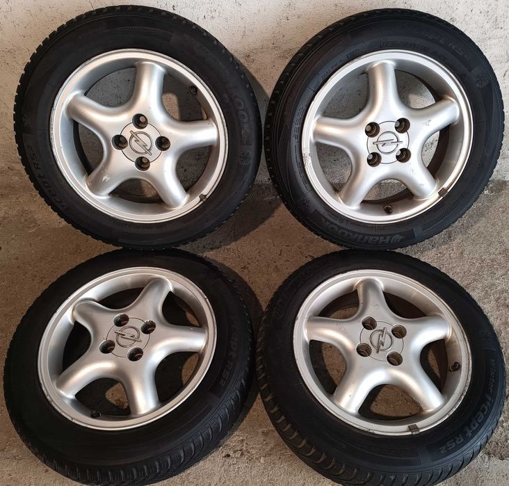 Джанти Опел 15 със зимни  гуми Hankook I*Cept RS2 175/65/15