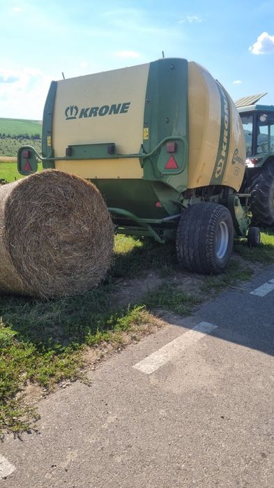 Balotiera/presa de balotat KRONE COMPRIMA F125