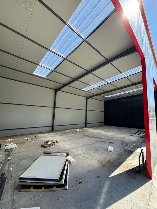 Vand hale si structuri metalice