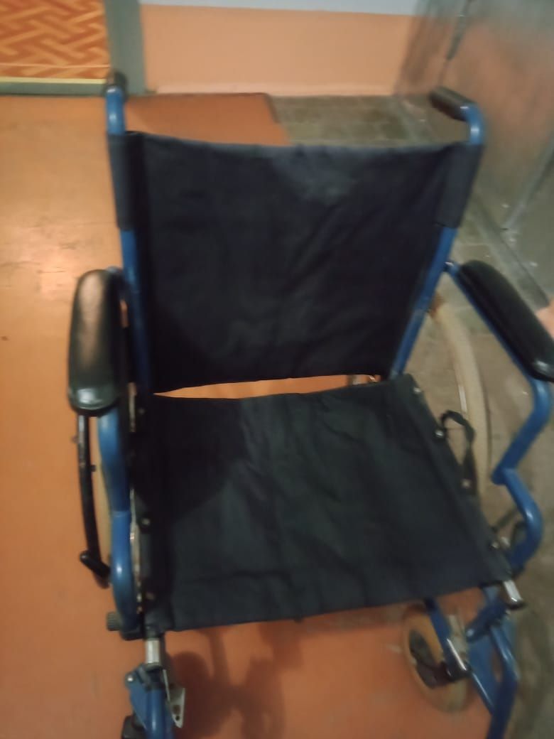 Продам инвалидную коляску!