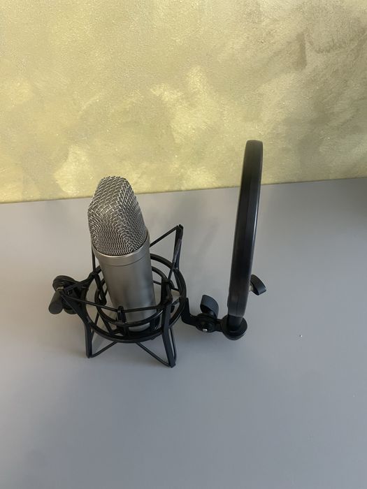Microfon studi Rode nt1 A