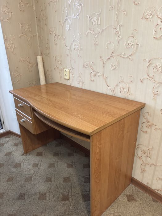 Стол . Компьютерный . Не дорого