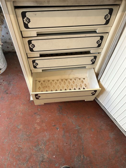 Морозильник объемный на две туши