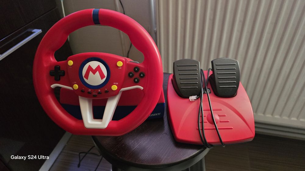 Volan HORI Mario Kart Racing Wheel Pro + pedale