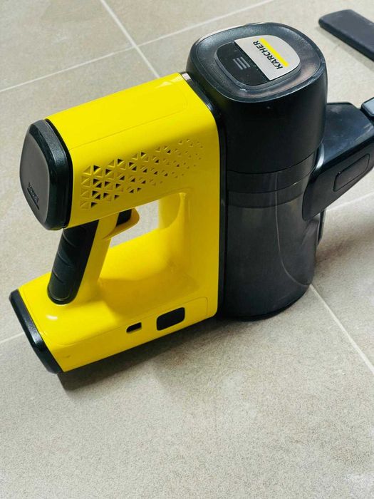 Aspirator vertical Karcher VC 6 Cordless OurFamily 250 W, duza LED
