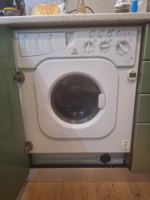 Пералня със сушилня  за вграждане