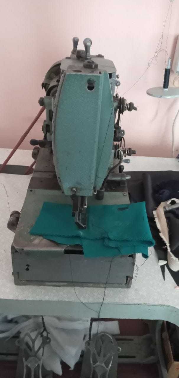 Петельная швейная машина