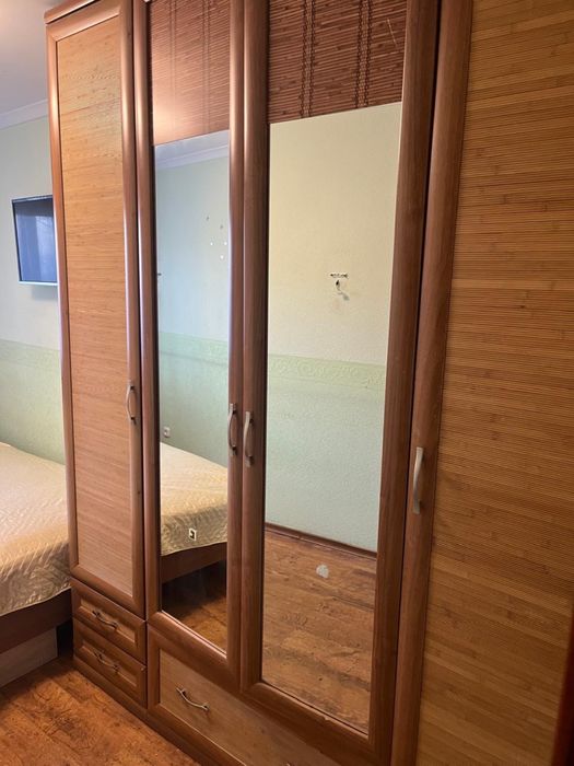 Продается кровать 160х180, шкаф 4 двери