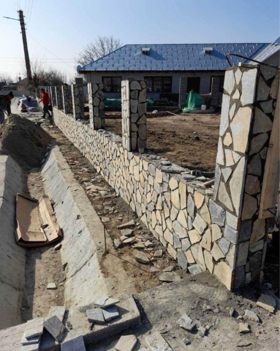 Piatra naturala de munte + montat + transport oriunde in tara