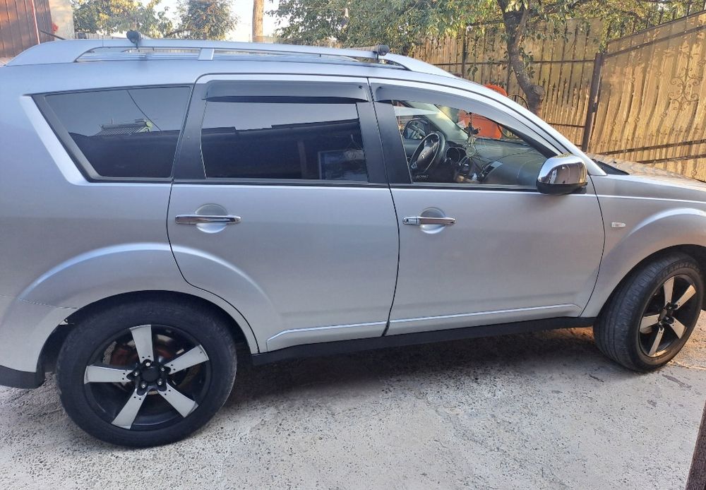 Vand Mitsubishi Outlander 2