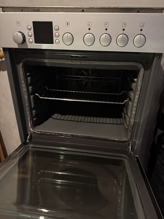 Фурна с котлони BOSCH