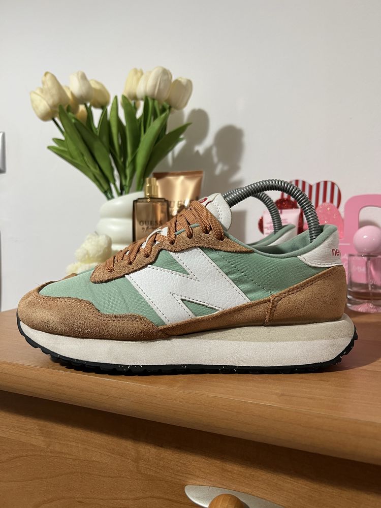 Оригинални миратонки New Balance 37 номер