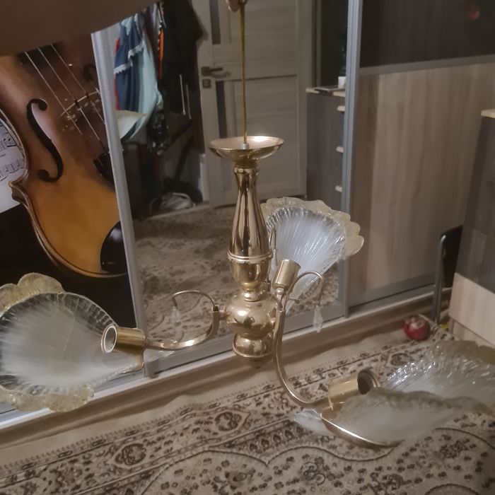 Продам 3 люстры для дома или дачи