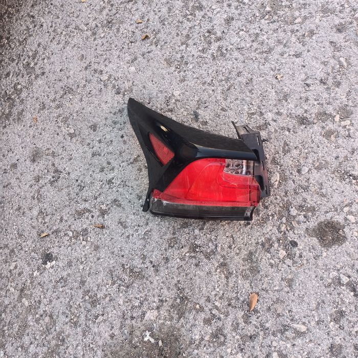 Продам фару на лексус nx 200, б/у, в рабочем состоянии