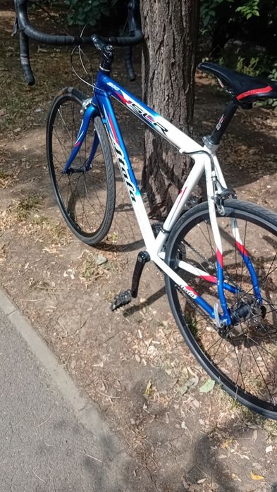 Bicicleta de oras cu roti pe 28