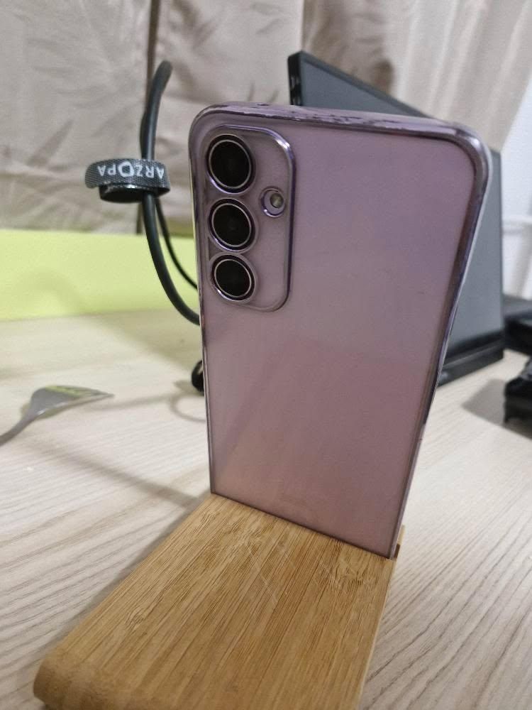 Продавам Samsung A55 Lilac