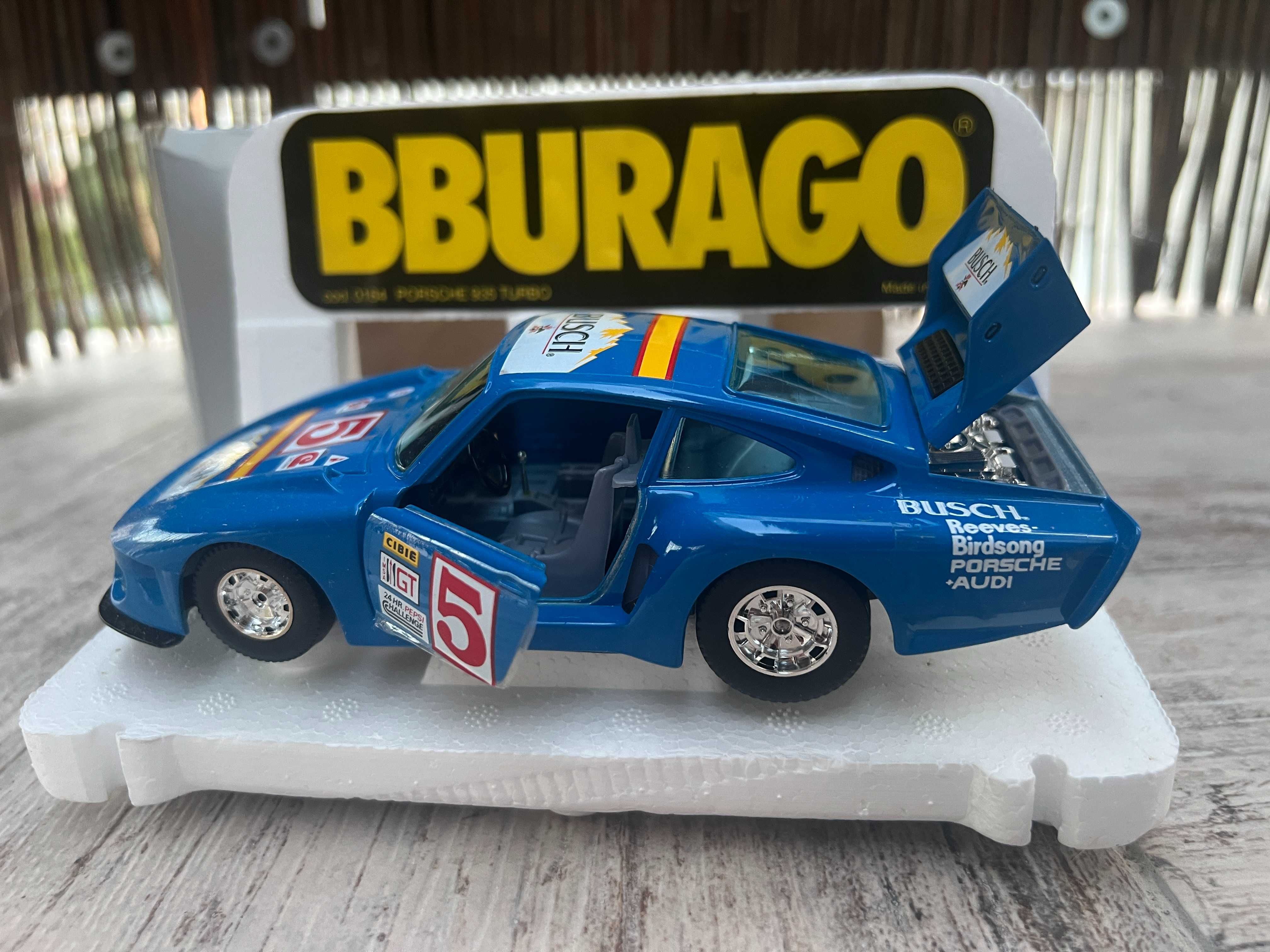 Macheta Auto 1/24 Burago Porsche 935 Turbo