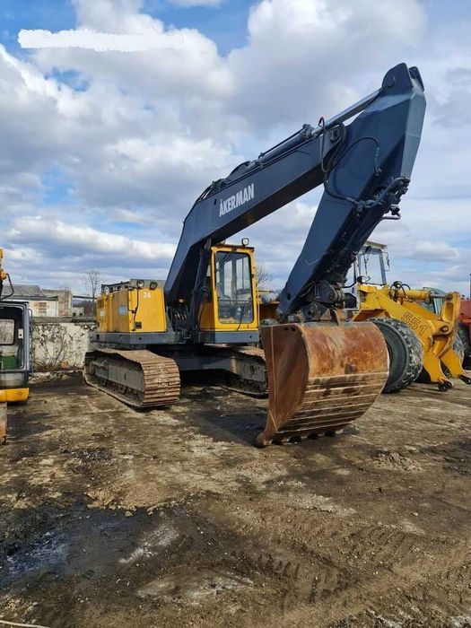 Dezmembrez excavator Volvo EC230 - Piese de schimb Volvo