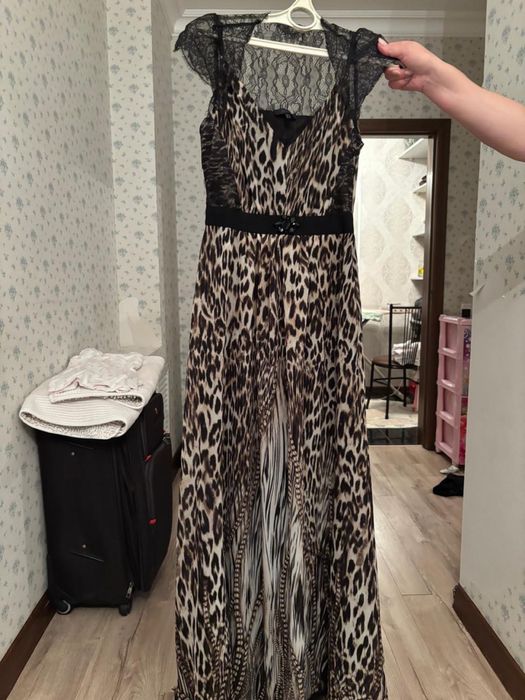 Продам платье в отличном состоянии одевалось один раз