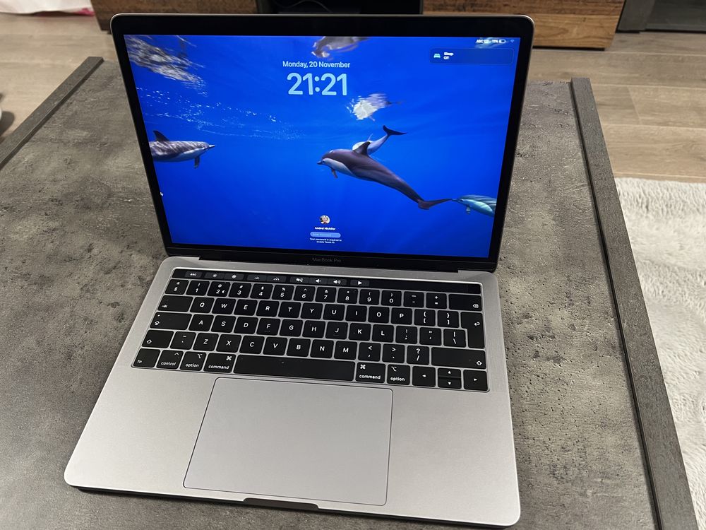 Macbook Pro 13-inch,2018,256 GB